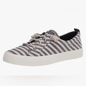 SPERRY Crest Vibe Beach Stripe Women’s sneaker. Size 8